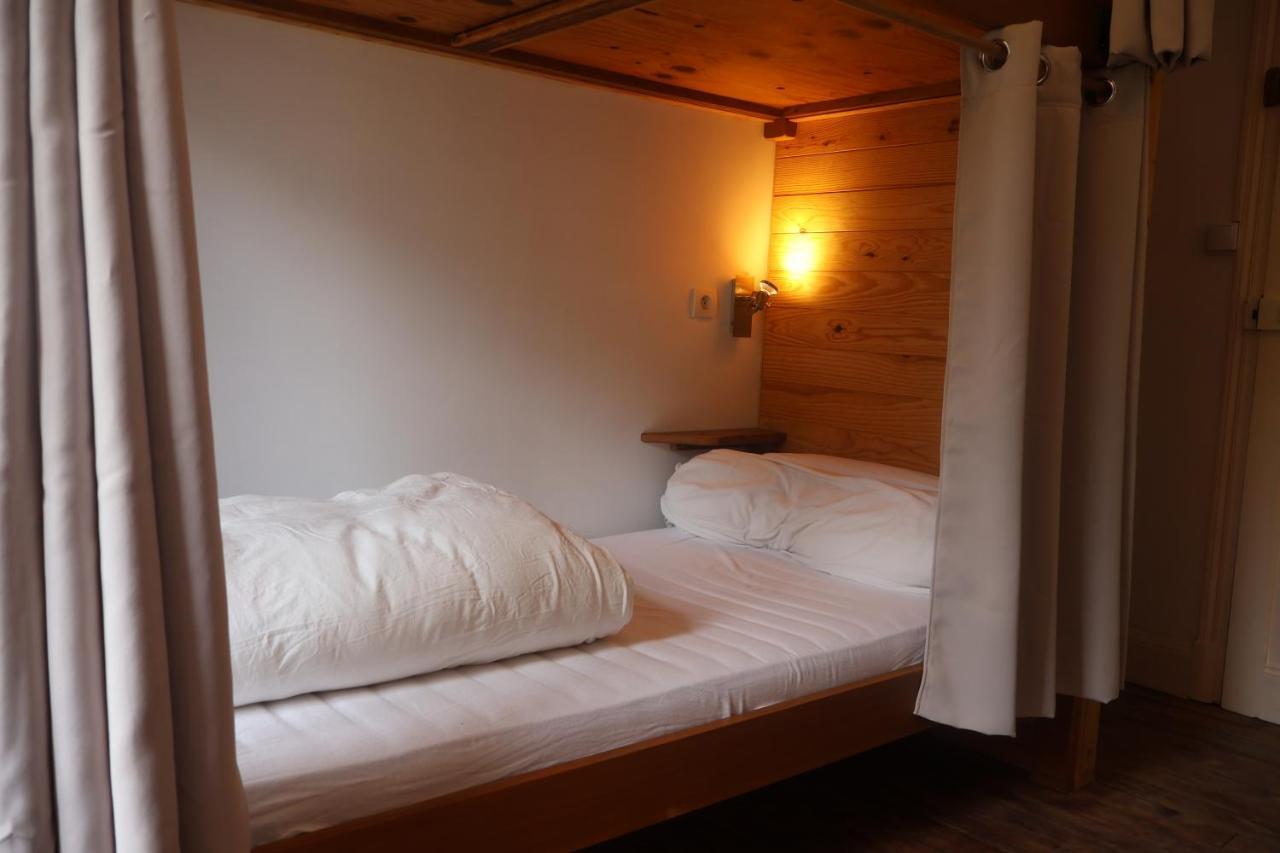Solfe Backpacker Hostel ลูซ-แซ็ง-โซเวอร์ ภายนอก รูปภาพ