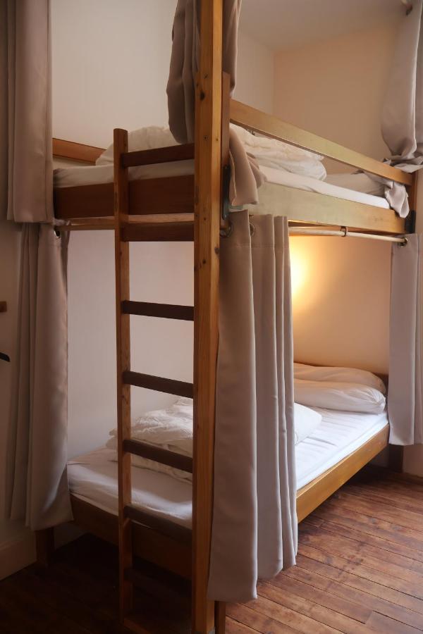Solfe Backpacker Hostel ลูซ-แซ็ง-โซเวอร์ ภายนอก รูปภาพ